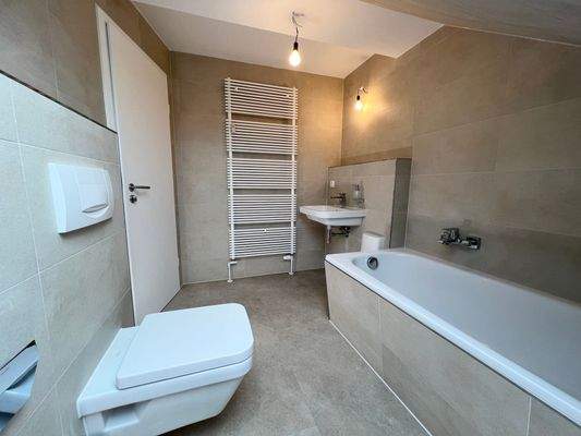 Vergleichsbild Badezimmer