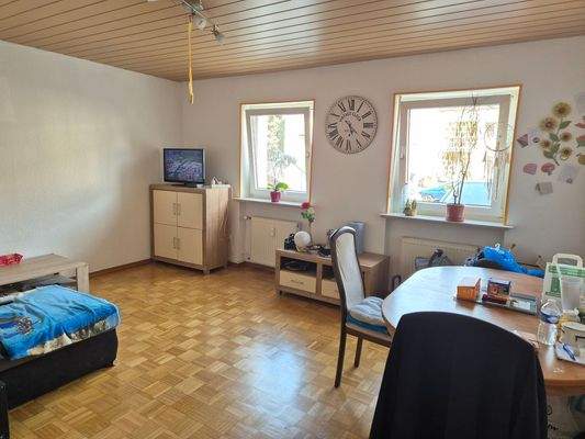 Wohnzimmer Wohnung EG.jpg