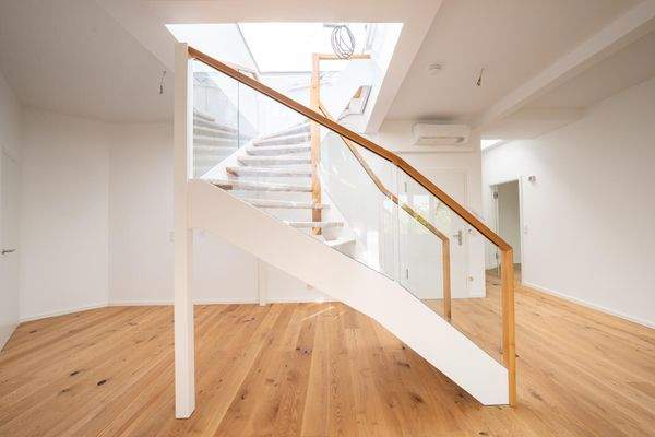 Treppe zur Dachterrasse