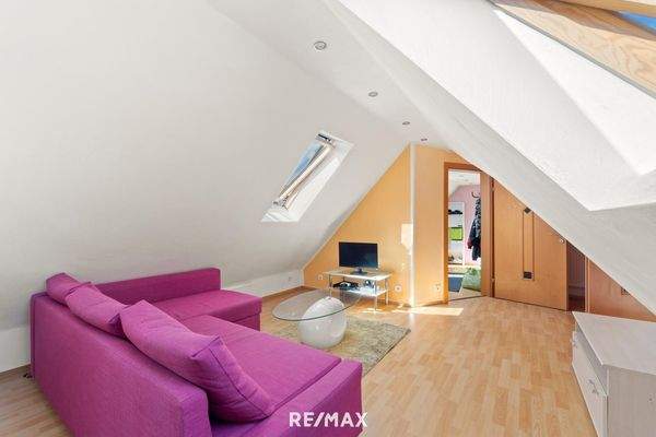 Aufenthaltsraum DG Flügel (1)