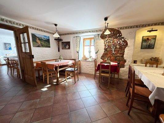 Bereich oberhalb der Ausschank / Bar