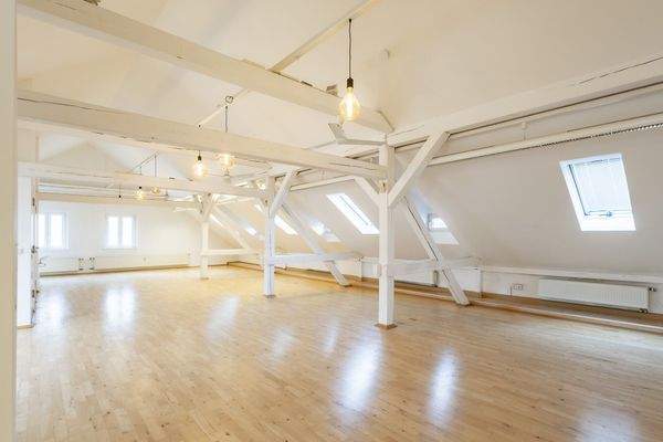 Hochwertiger Parkettboden in der gesamten Wohnung