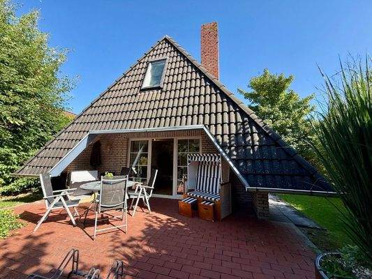 Rückansicht mit Terrasse