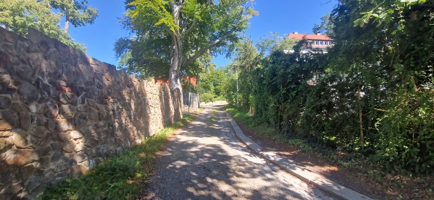 Zufahrt (2)