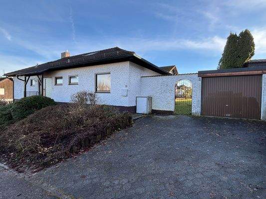 Hausansicht Nord, Garage.JPG