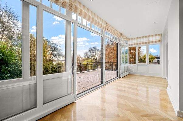 Wintergarten mit großer Terrasse (Whg 1)