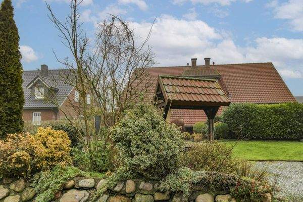 Friesenwall und Brunnen