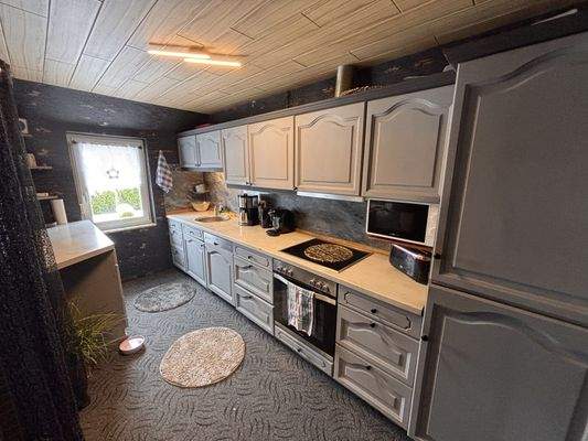 EG Küche mit EInbauküche