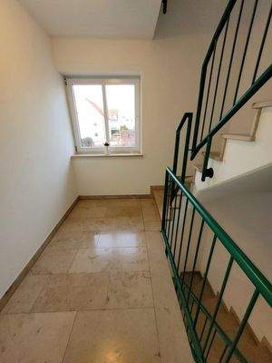 gepflegtes Treppenhaus.jpg