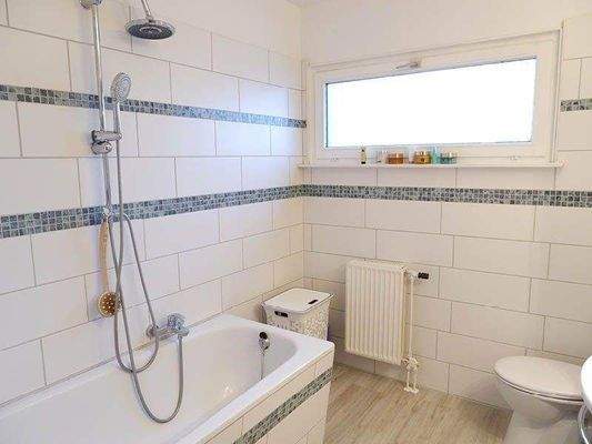 Badezimmer  im Erdgeschoss