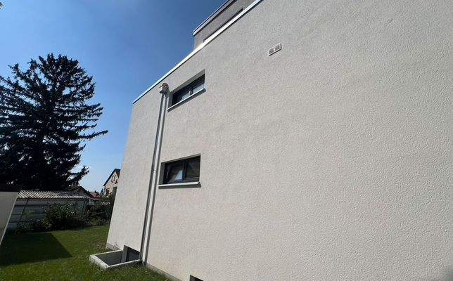 Seitenansicht / Blick zum Garten