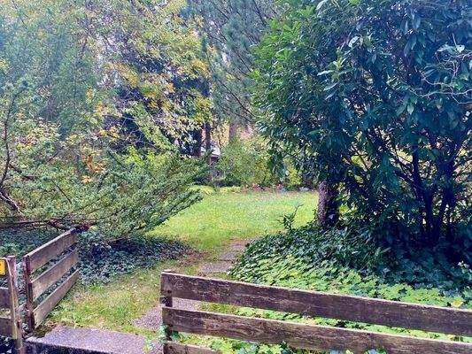 Garten Gebäudrückseite