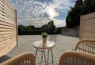 Terrasse (Musterbild)