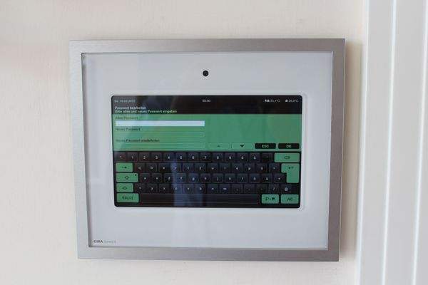 Techniksteuerung über Touchpad.JPG