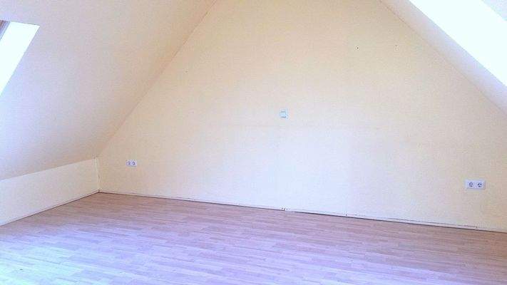Dachgeschoß unmobiliert