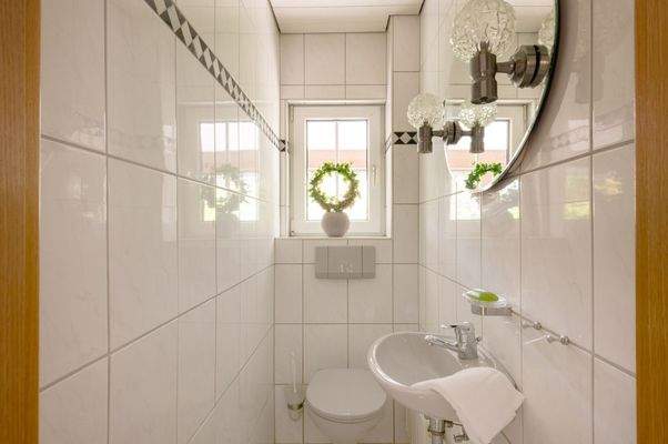 Wannen-Vollbad &amp; Gäste WC