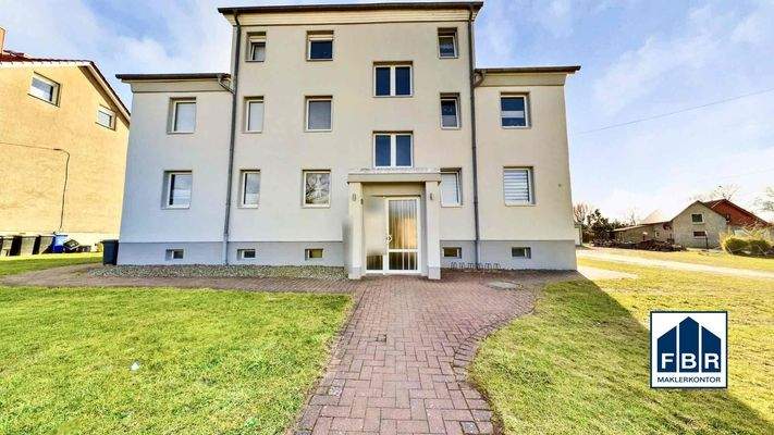 Frontansicht/Vorgarten_2