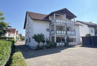 Wenige Wohneinheiten - klasse Galeriewhg. mit Südwestbalkon