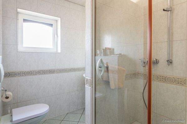 Gästebad mit Dusche