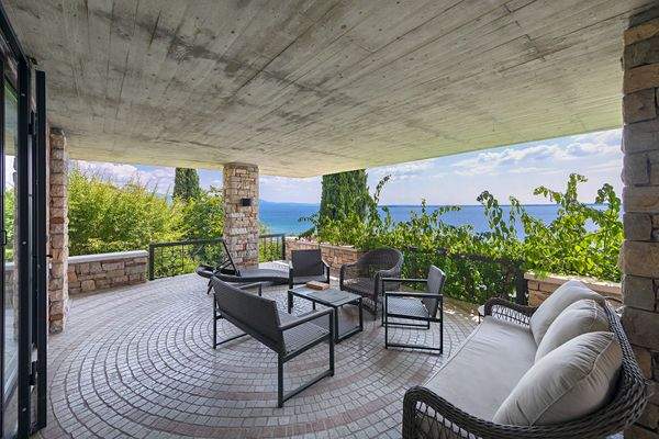 TERRAZZO CON VISTA LAGO