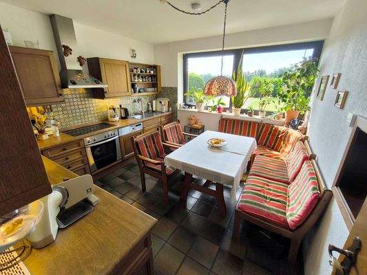 Frühstücken mit Blick ins Grüne