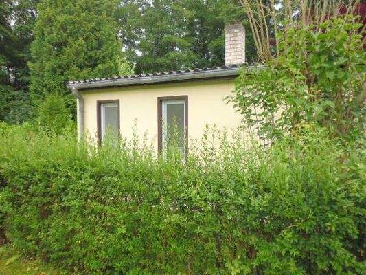 Hausansicht vom Eingangsweg