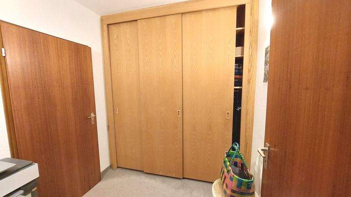 Ankleidezimmer im OG