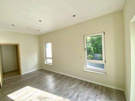 Kzi 2 mit Laminat Foto 2