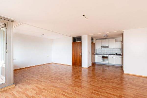 Wohn-/Essbereich + Schlafnische