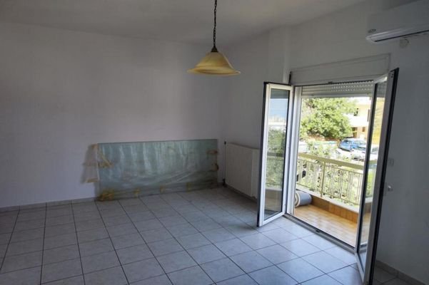 Kreta, Agios Nikolaos: Zentrumsnahe 3-Zimmer-Wohnung mit Meerblick zu verkaufen