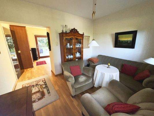 mit gemütlicher Leseecke