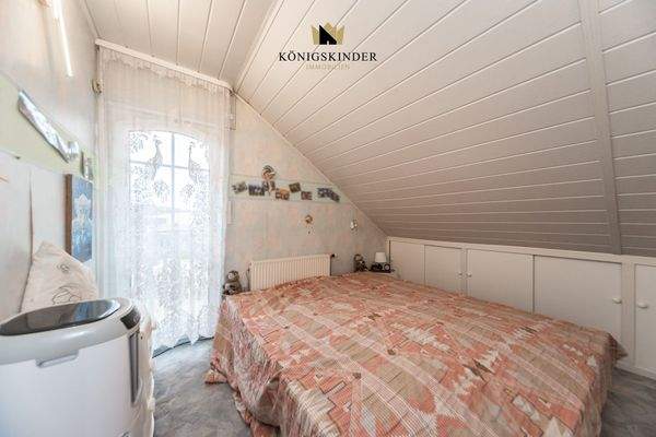 ...nebenan noch ein Kinderzimmer...