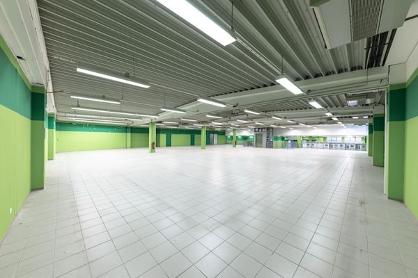 Verkaufsfläche groß 3