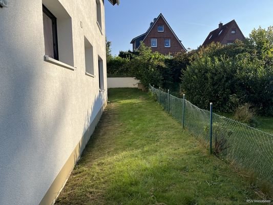seitliches Grundstück 