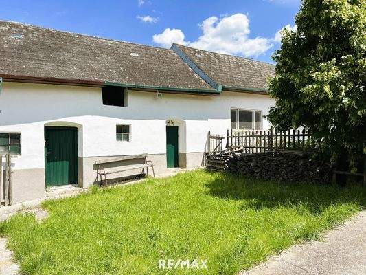 11 Wirtschaftsgebäude