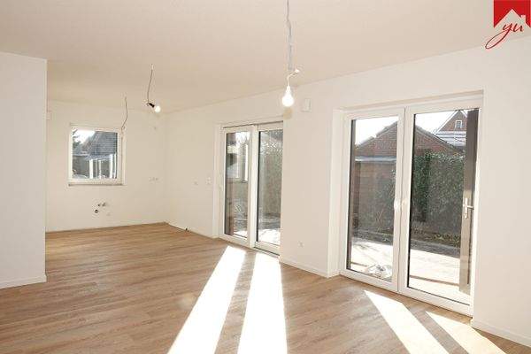 heller Wohn- und Essbereich 