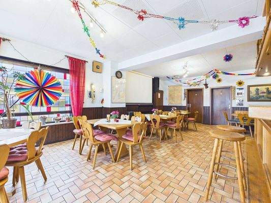 Großzügiges Baugrundstück mit Bestandsgebäude in Überherrn