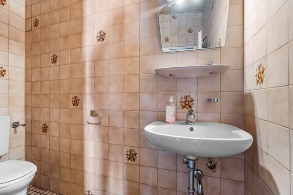 Gäste WC OG