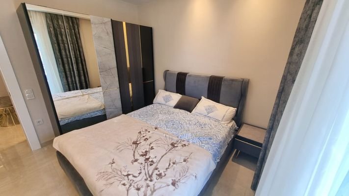 Schlafzimmer -1-