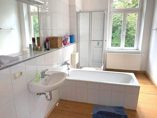 F6607211-E8F8-4EA6-AAF4-C3A53B