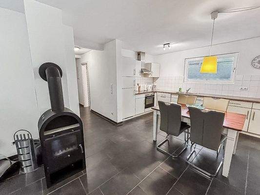 Küche und Essbereich