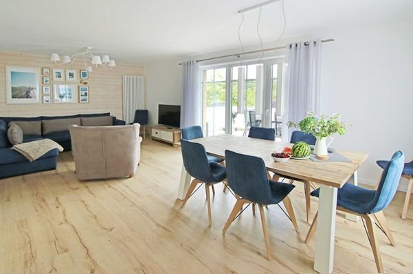 Haus-Sorgenfrei--Ferienwohnung-7-Essbereich-EG-(3)