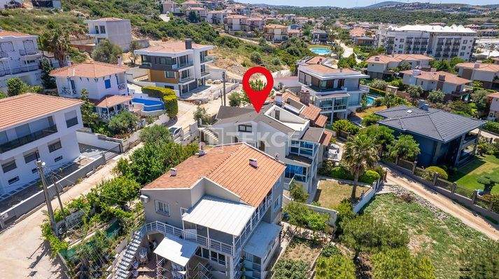 Seafront Furnished Villa with Marina View in Çeşme Dalyan
