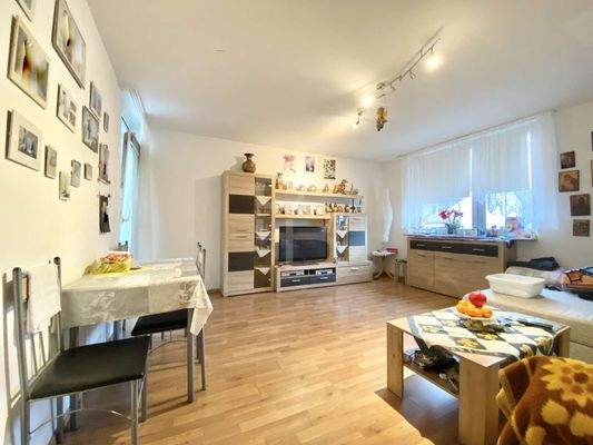 Großzügiges Wohnzimmer