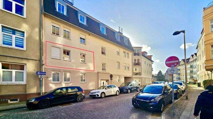 straßenseitige Ansicht