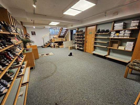 Verkaufs-, Lagerraum UG