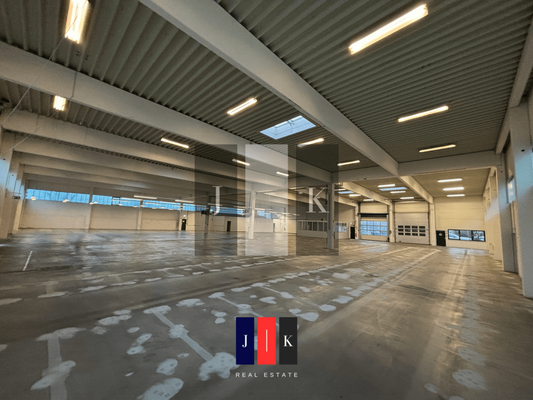 Halle Innenansicht 1