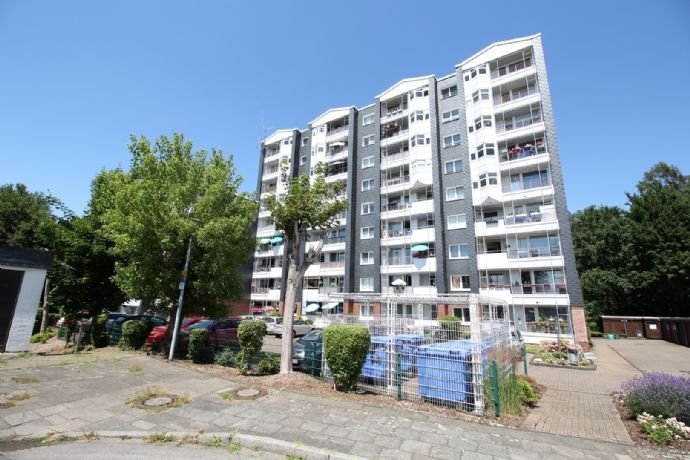 3-Zimmer-ETW mit traumhaftem Ausblick in gepflegtem Mehrfamilienhaus mit Balkon, Wintergarten und Garage in ruhiger Lage von Leverkusen-Schlebusch