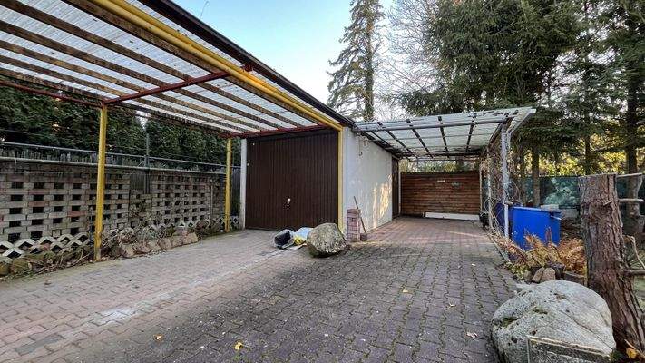 Garage und Carport