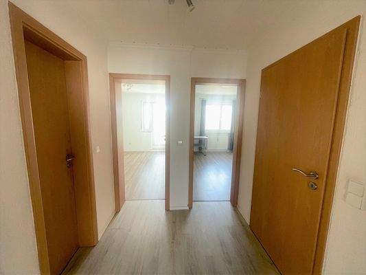 Blick auf Arbeits- und Kinderzimmer